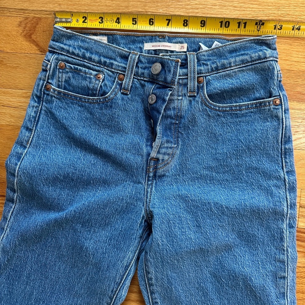 Levi's Wedgie Straight Cropped Raw Hem Blue Jeans size 25 - Picture 6 of 9